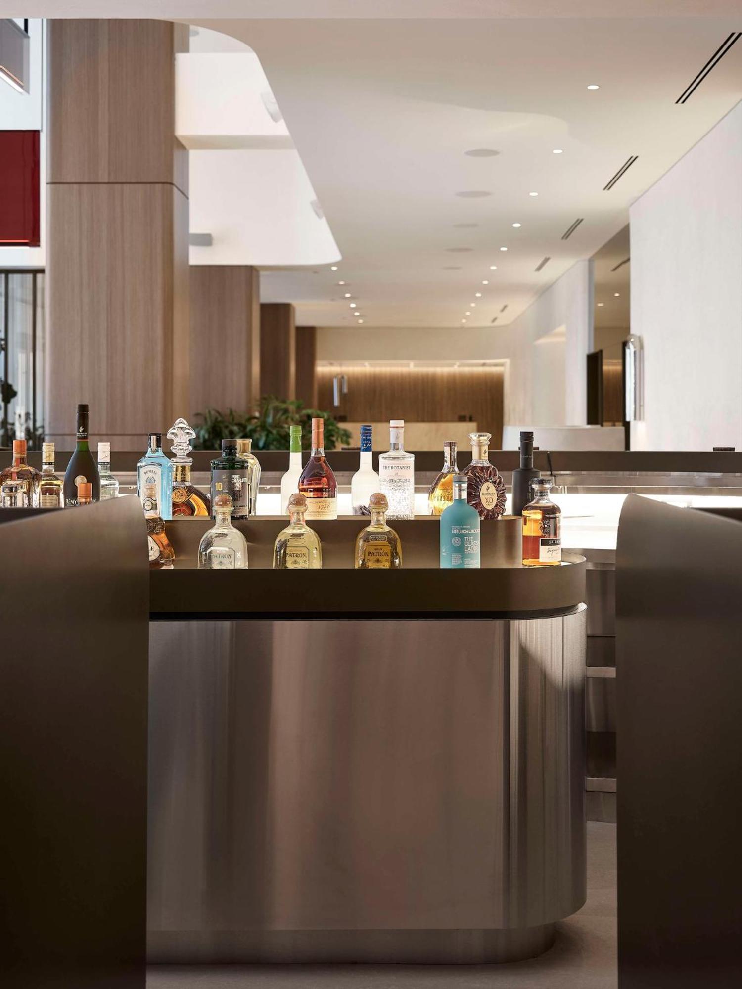 Vogue Hotel Montreal Downtown, Curio Collection By Hilton Dış mekan fotoğraf
