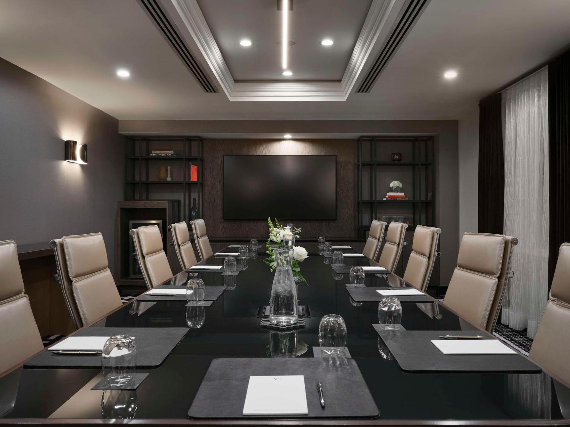 Vogue Hotel Montreal Downtown, Curio Collection By Hilton Dış mekan fotoğraf
