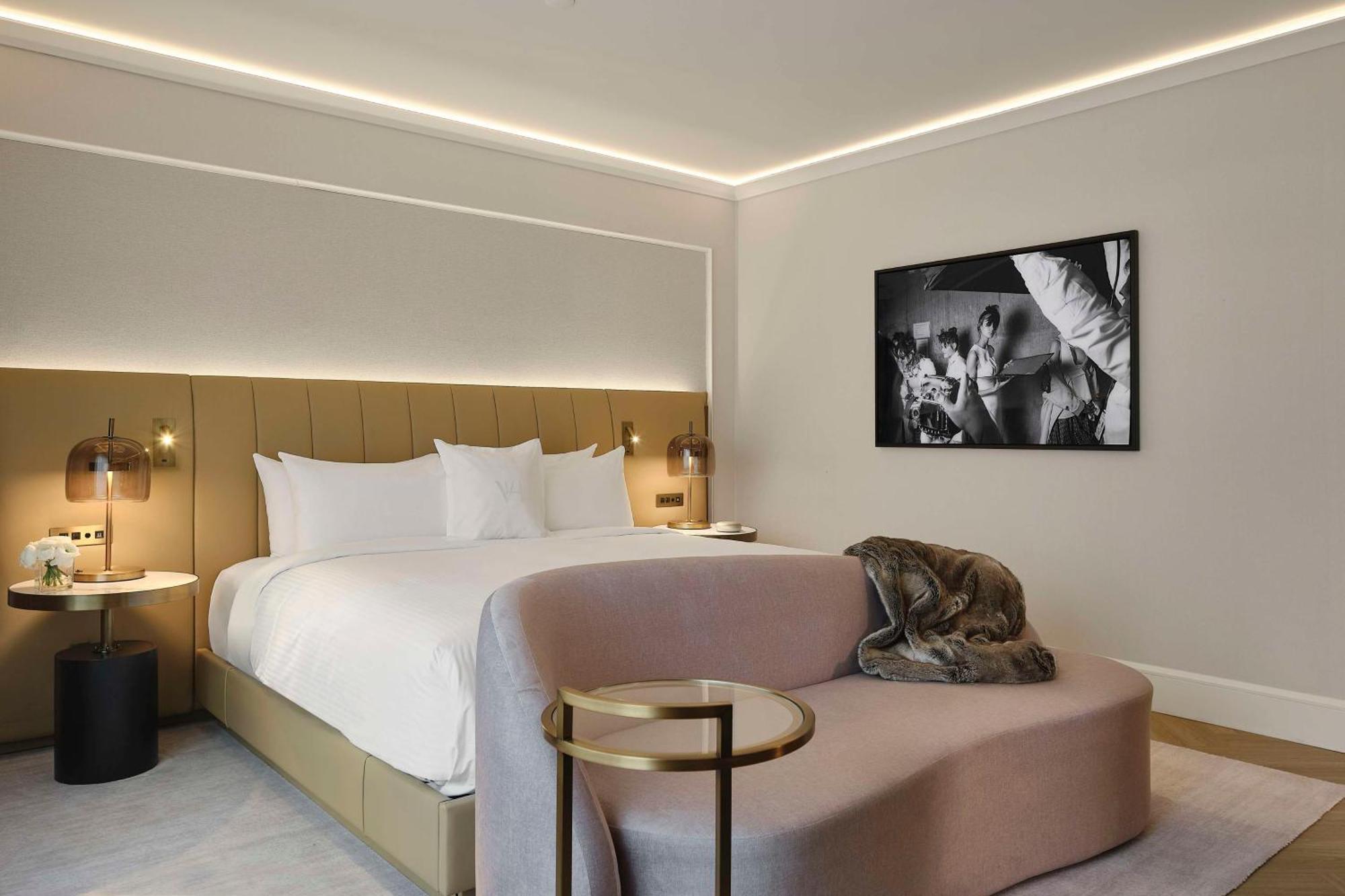 Vogue Hotel Montreal Downtown, Curio Collection By Hilton Dış mekan fotoğraf
