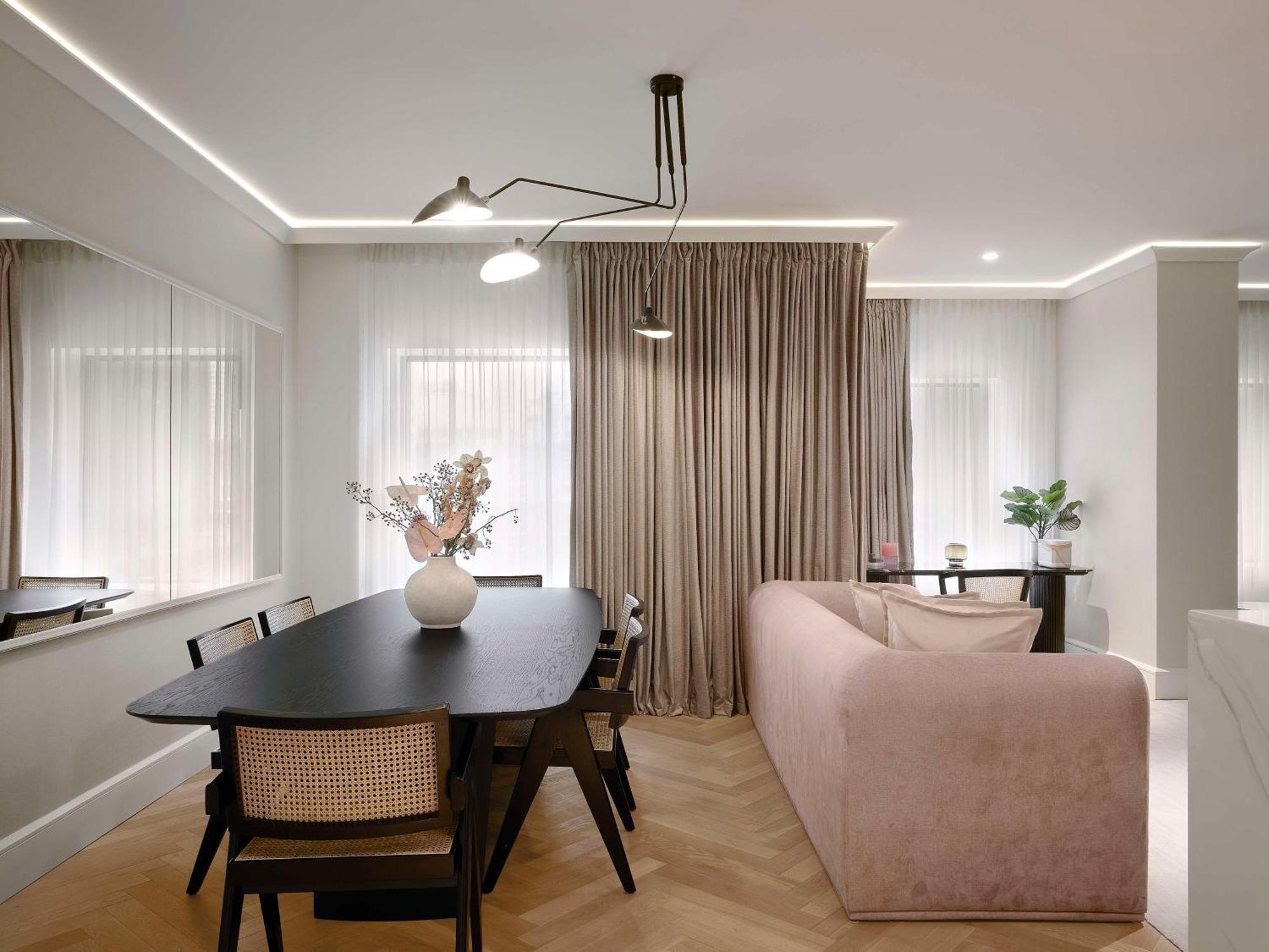 Vogue Hotel Montreal Downtown, Curio Collection By Hilton Dış mekan fotoğraf
